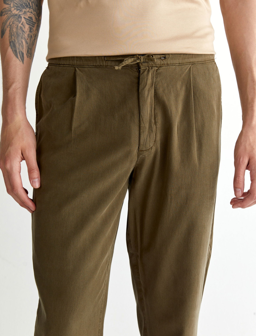 GANT Erkek Yeşil Jogger Fit Pantolon GANT Erkek Yeşil Jogger Fit Pantolon