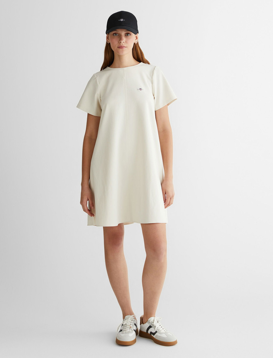 GANT Kadın Krem Bisiklet Yaka Logolu Elbise GANT Kadın Krem Bisiklet Yaka Logolu Elbise