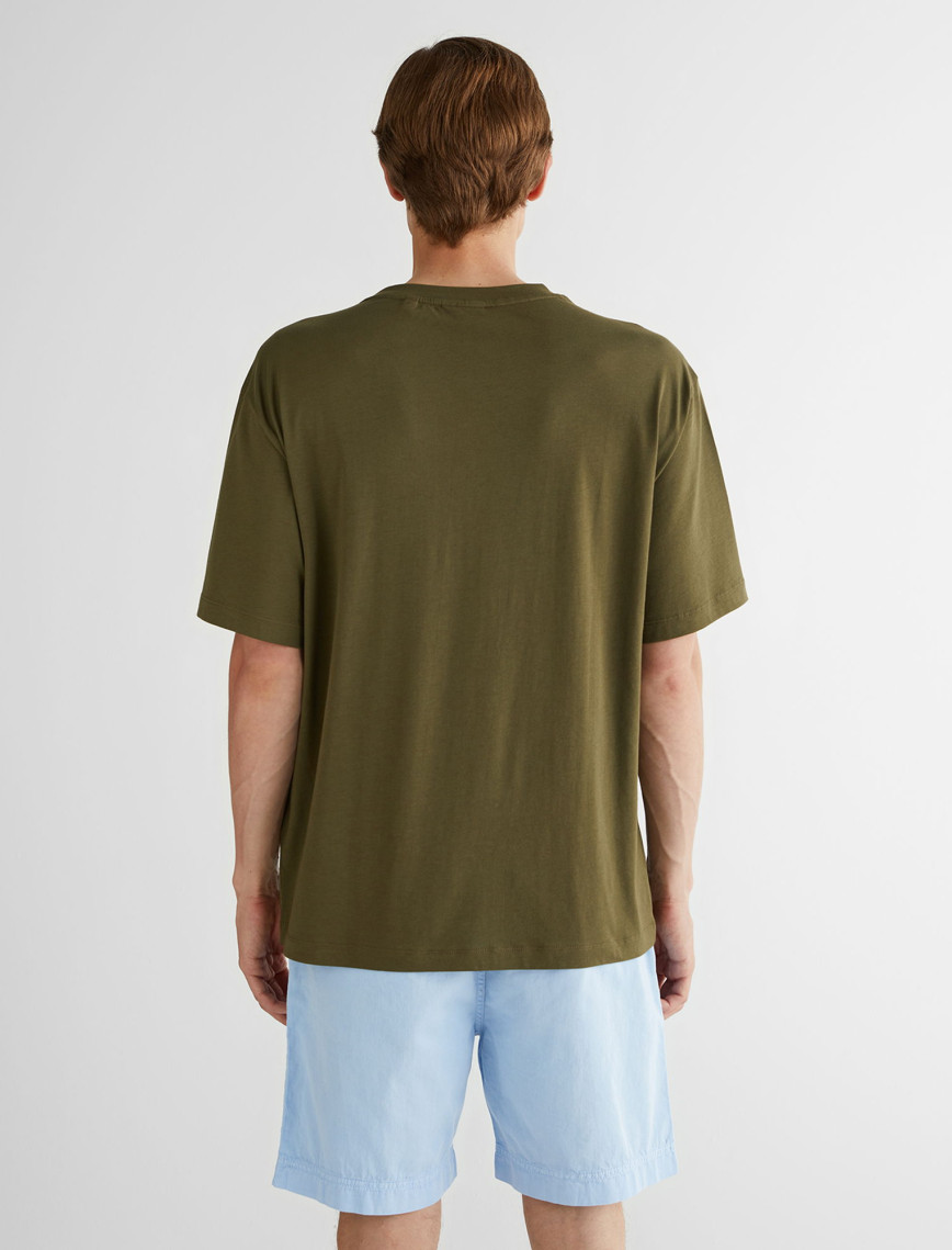 GANT Erkek Yeşil Relaxed Fit Bisiklet Yaka Logolu T-Shirt GANT Erkek Yeşil Relaxed Fit Bisiklet Yaka Logolu T-Shirt