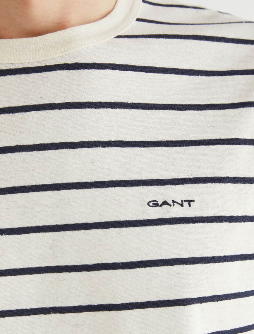 GANT Erkek Krem Regular Fit Bisiklet Yaka Çizgili T-Shirt GANT Erkek Krem Regular Fit Bisiklet Yaka Çizgili T-Shirt