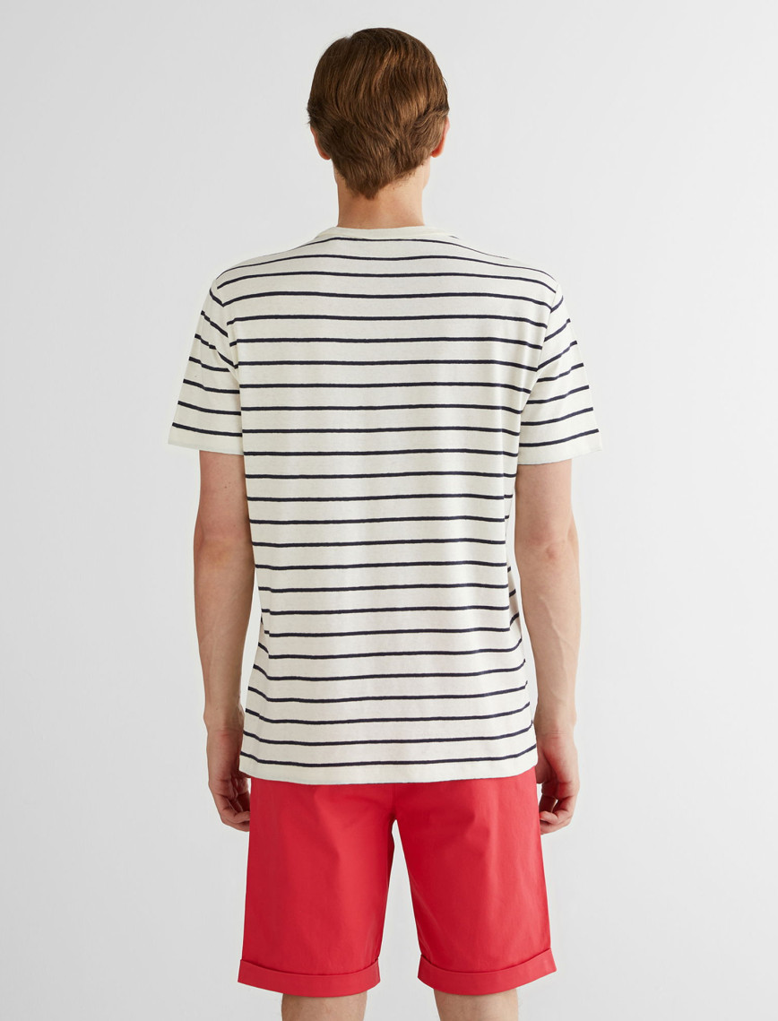GANT Erkek Krem Regular Fit Bisiklet Yaka Çizgili T-Shirt GANT Erkek Krem Regular Fit Bisiklet Yaka Çizgili T-Shirt