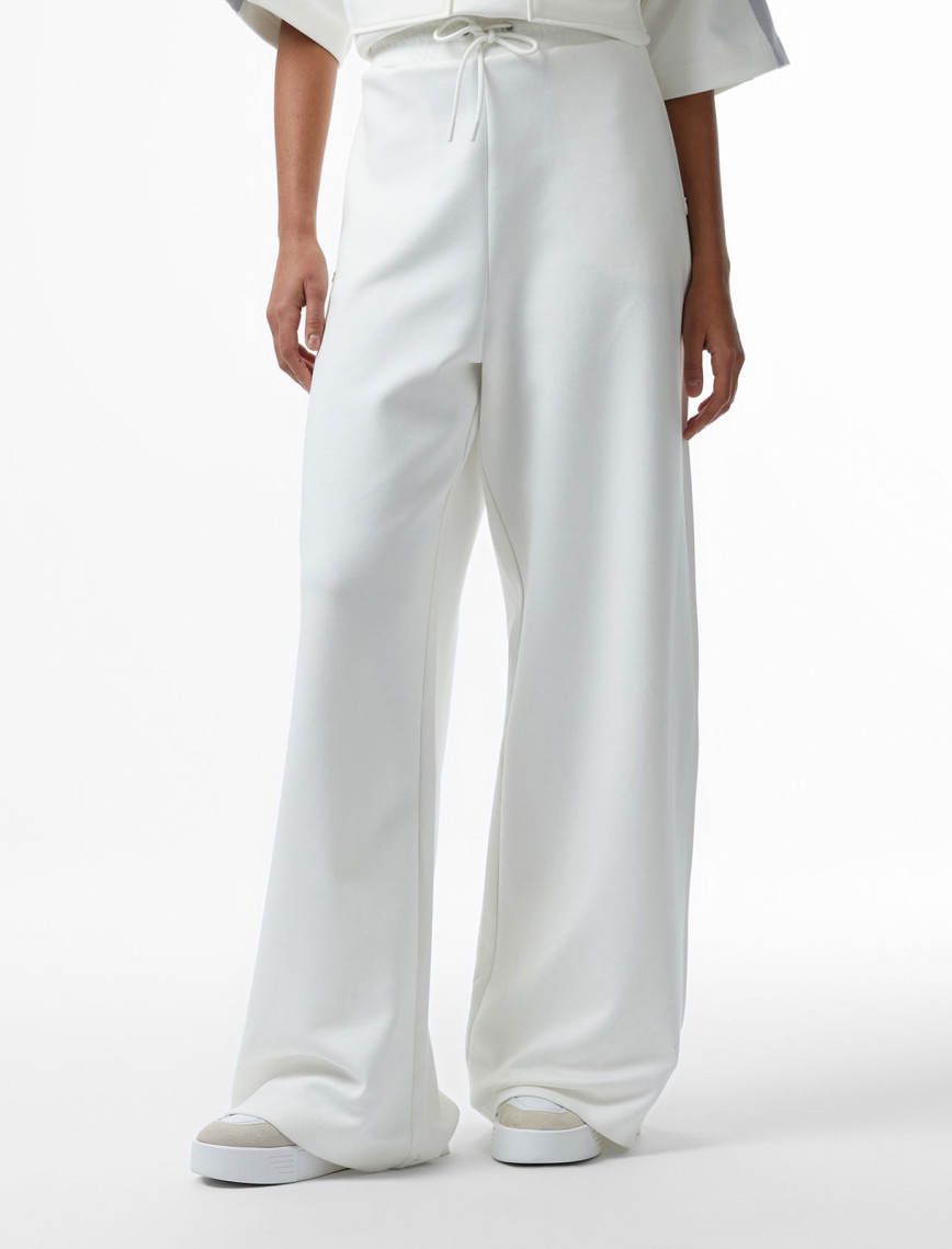 Lacoste House of SuperStep x Lacoste Kadın Beyaz Eşofman Altı Lacoste House of SuperStep x Lacoste Kadın Beyaz Eşofman Altı