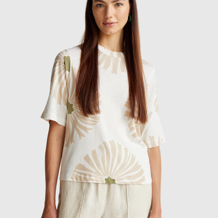 Kadın Krem Keten Karışımlı Boxy Fit Çiçek Desenli T-Shirt