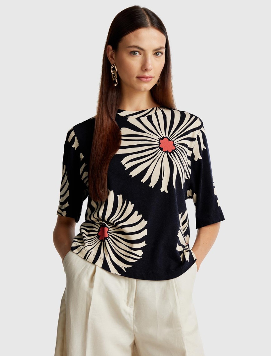 Kadın Krem Keten Karışımlı Boxy Fit Çiçek Desenli T-Shirt