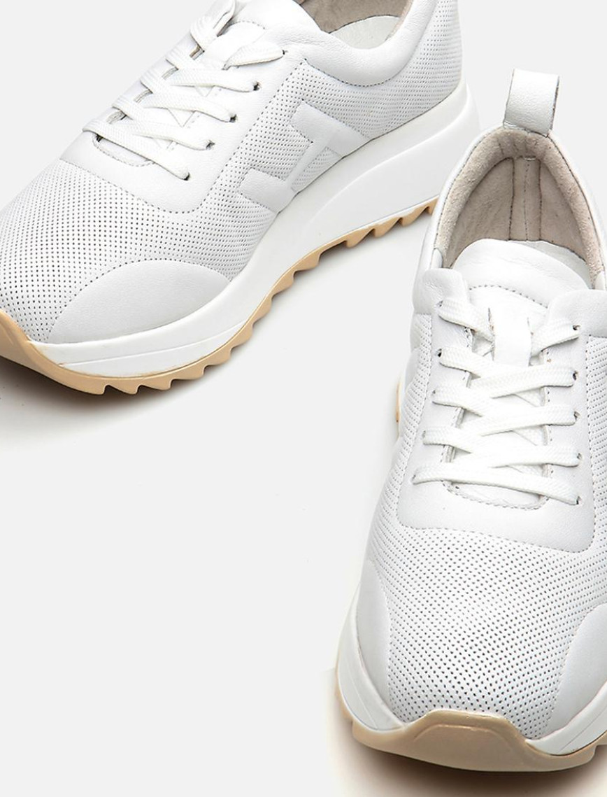 Kadın Deri Beyaz Spor Ayakkabı Kadın Deri Beyaz Spor Ayakkabı