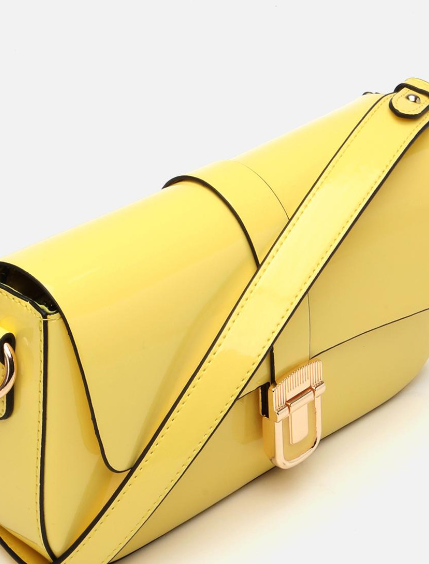 Kadın Sarı Kilit Detaylı Çapraz Askılı Çanta Kadın Sarı Kilit Detaylı Çapraz Askılı Çanta