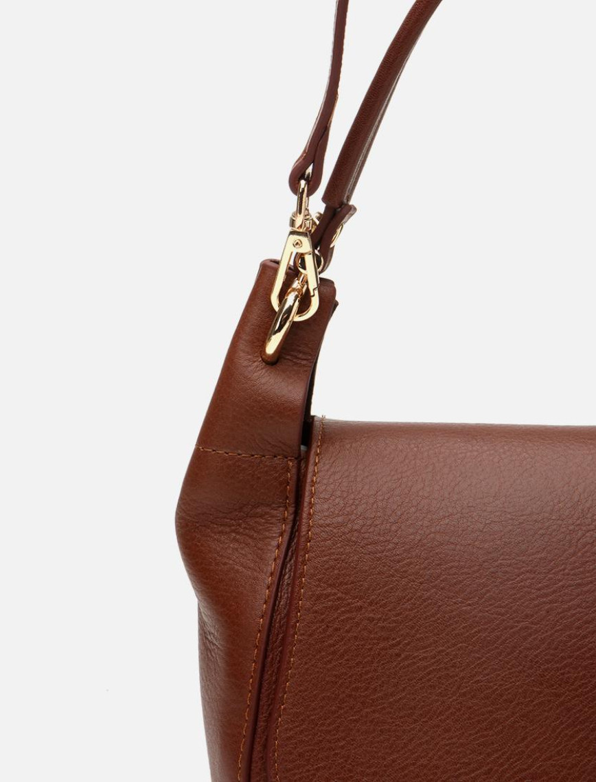 Kadın Deri Taba Kilit Detaylı Omuz çantası Kadın Deri Taba Kilit Detaylı Omuz çantası