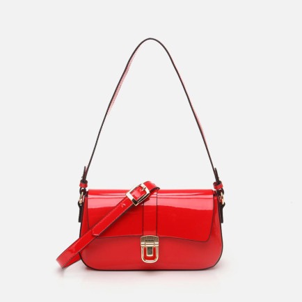 Kadın Kırmızı Kilit Detaylı Çapraz Askılı Çanta Kadın Kırmızı Kilit Detaylı Çapraz Askılı Çanta