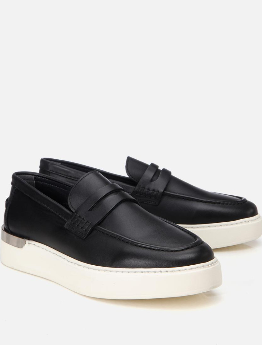 Erkek Deri Siyah Topuk Detaylı Şık Günlük Loafer Erkek Deri Siyah Topuk Detaylı Şık Günlük Loafer