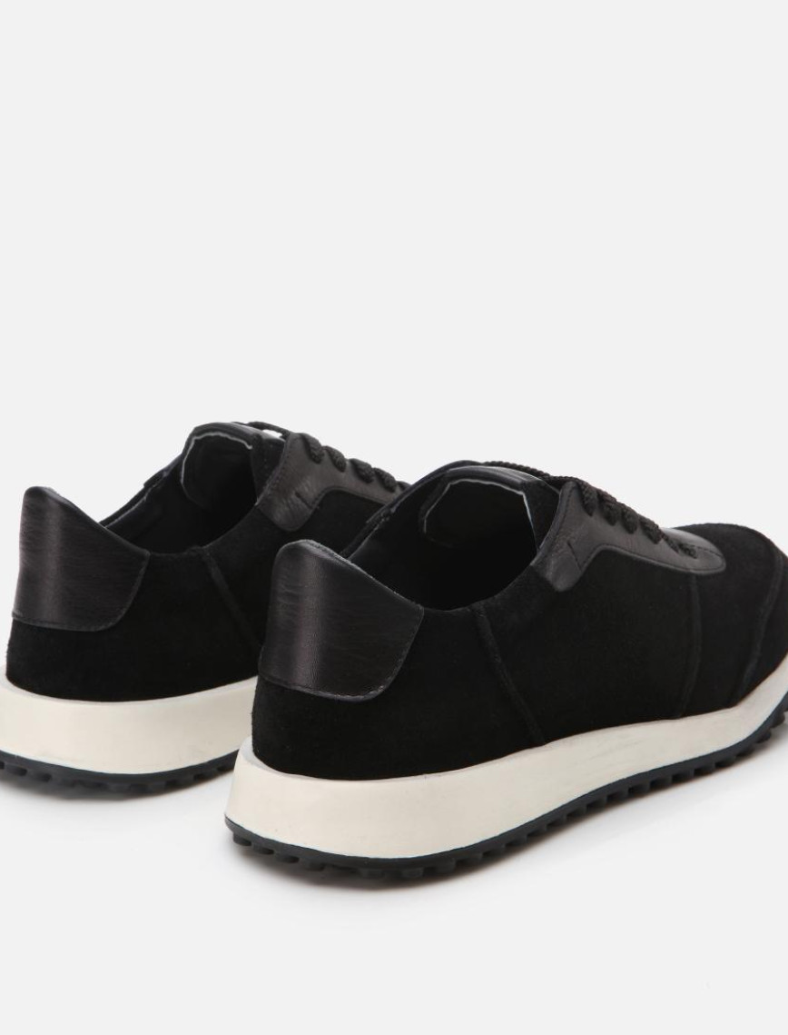 Erkek Süet Deri Siyah Ultra Hafif Tabanlı Spor Ayakkabı Erkek Süet Deri Siyah Ultra Hafif Tabanlı Spor Ayakkabı