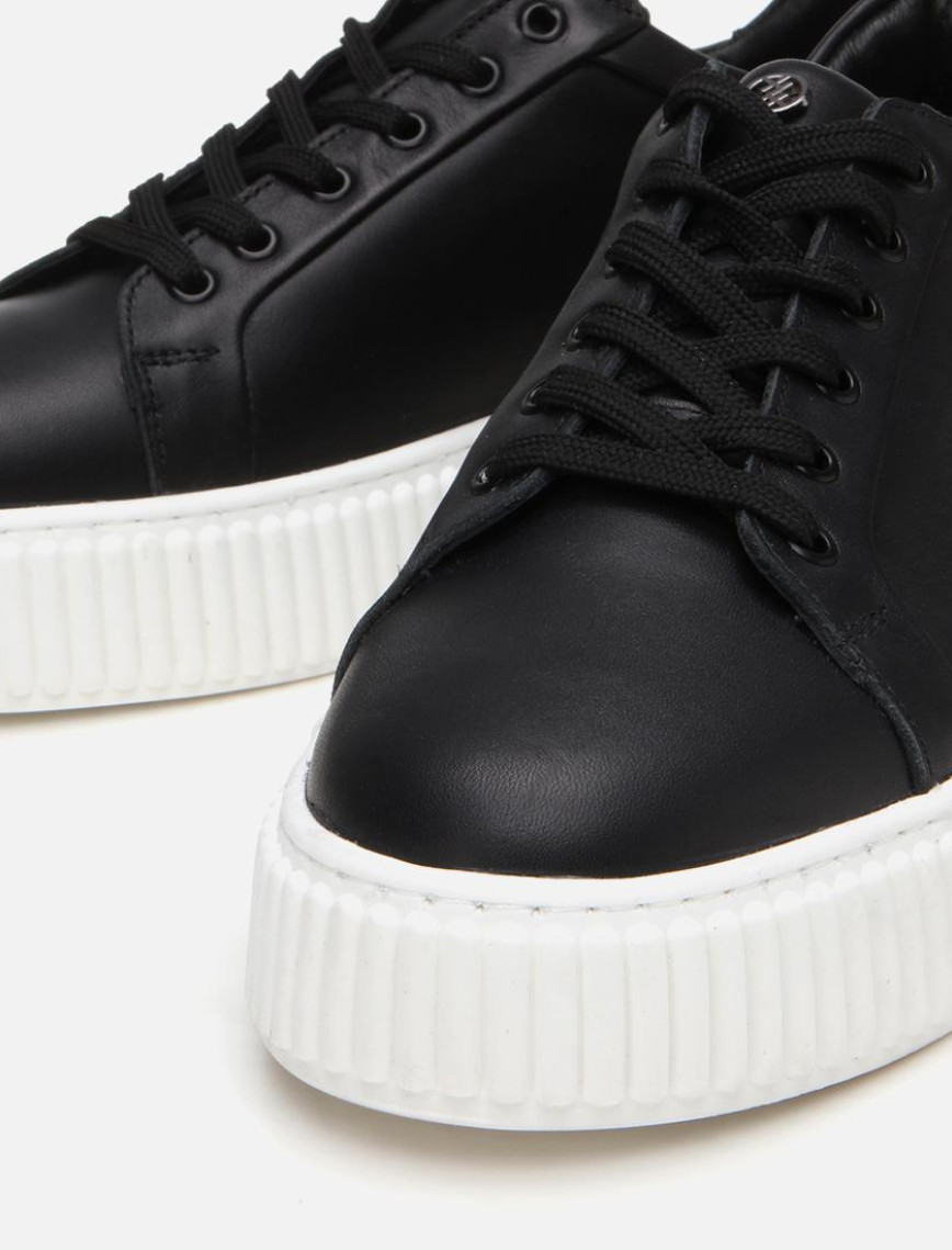 Erkek Deri Siyah Yüksek Tabanlı Spor Ayakkabı Erkek Deri Siyah Yüksek Tabanlı Spor Ayakkabı
