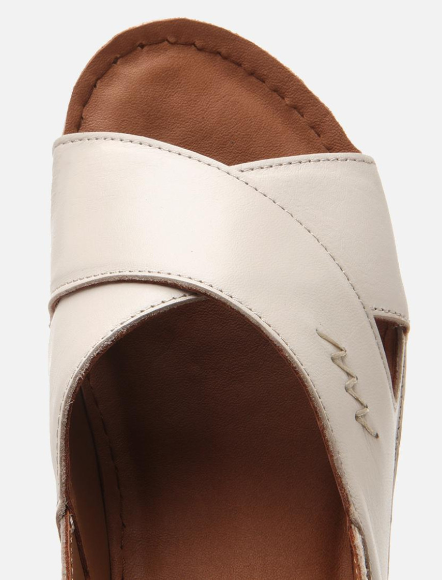 Kadın Deri Bej Ayarlanabilir Comfort Sandalet Kadın Deri Bej Ayarlanabilir Comfort Sandalet