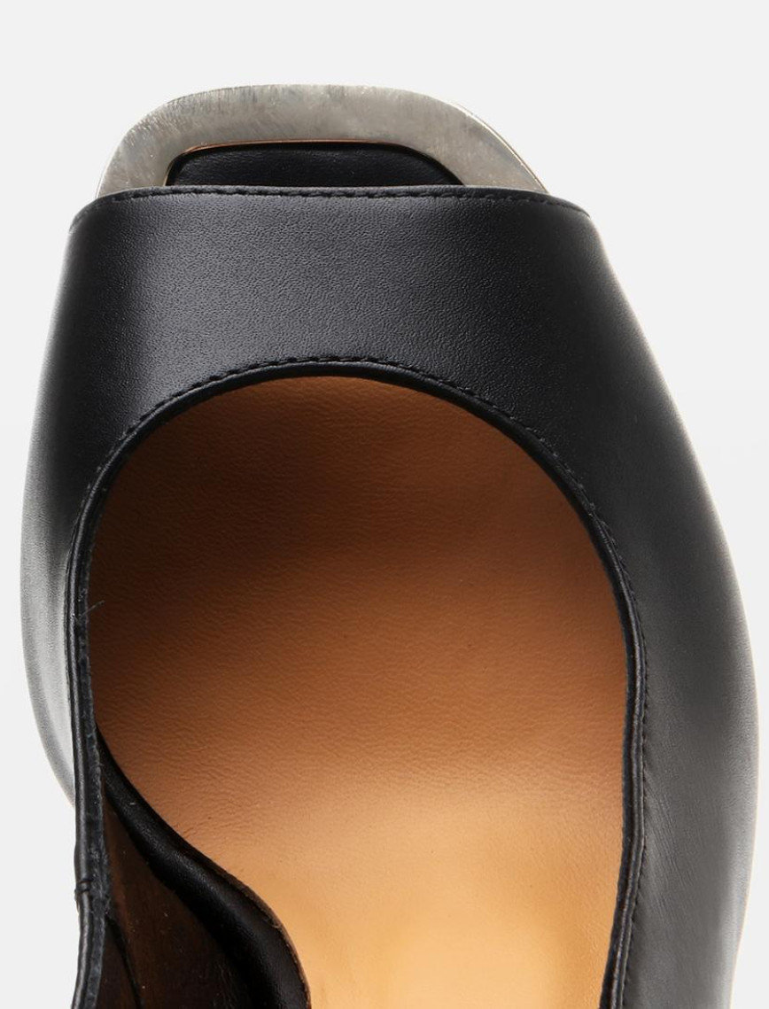 Kadın Deri Siyah Topuklu Sandalet Kadın Deri Siyah Topuklu Sandalet