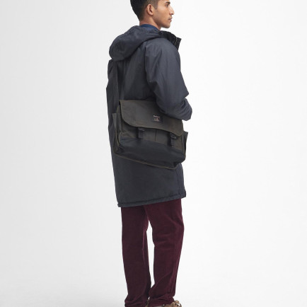 Barbour Field Yağlı Postacı Çantası Barbour Field Yağlı Postacı Çantası