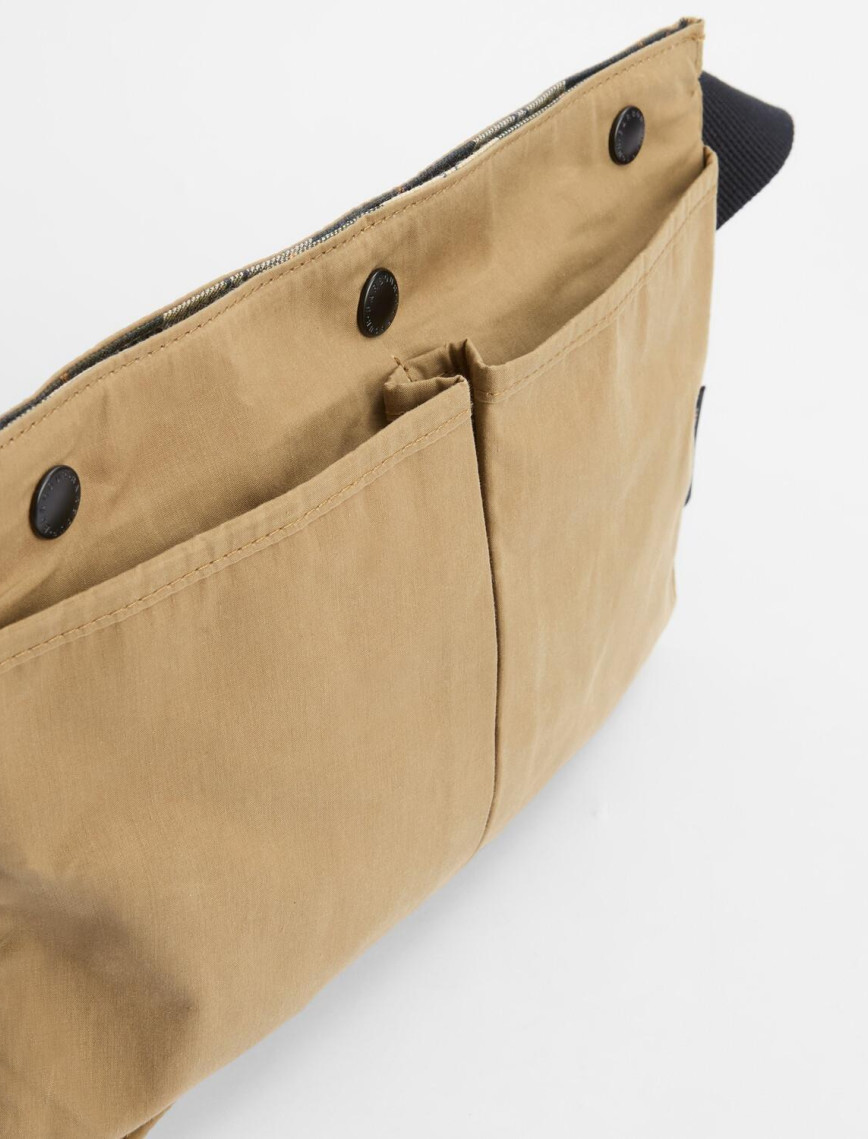 Barbour Transport Omuz Çantası Barbour Transport Omuz Çantası