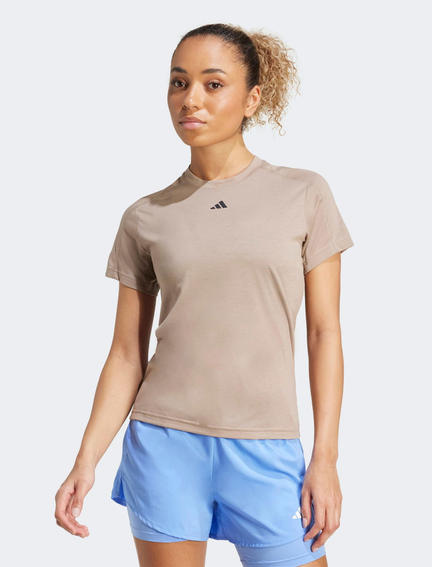 adidas Aeroready Train Essentials Minimal Branding Crewneck Kadın Kahverengi Antrenman T-Shirt adidas Aeroready Train Essentials Minimal Branding Crewneck Kadın Kahverengi Antrenman T-Shirt