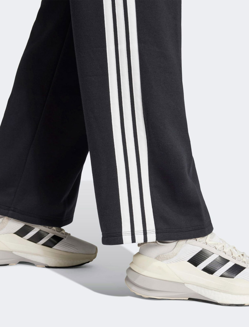 adidas Essentials 3 Stripes Open Hem French Terry Kadın Siyah Eşofman Altı adidas Essentials 3 Stripes Open Hem French Terry Kadın Siyah Eşofman Altı