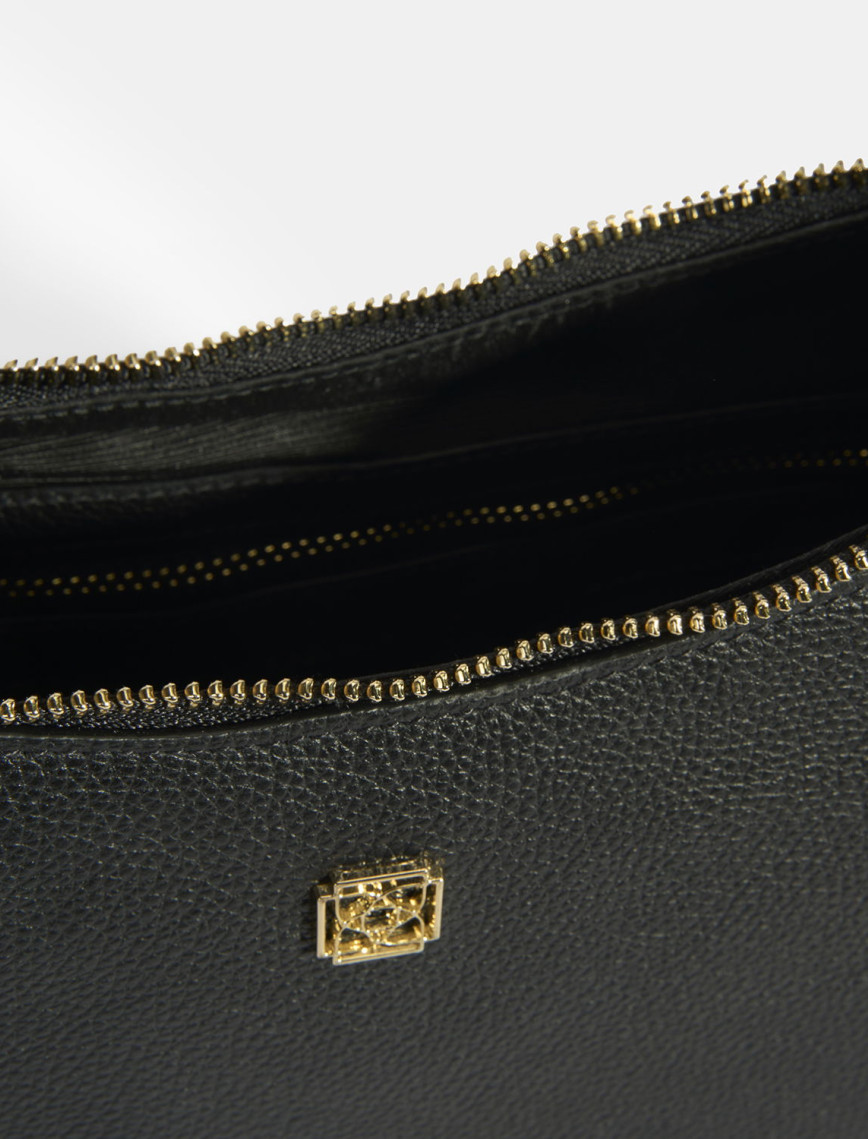 Kadın Siyah Deri Omuz Çantası Kadın Siyah Deri Omuz Çantası