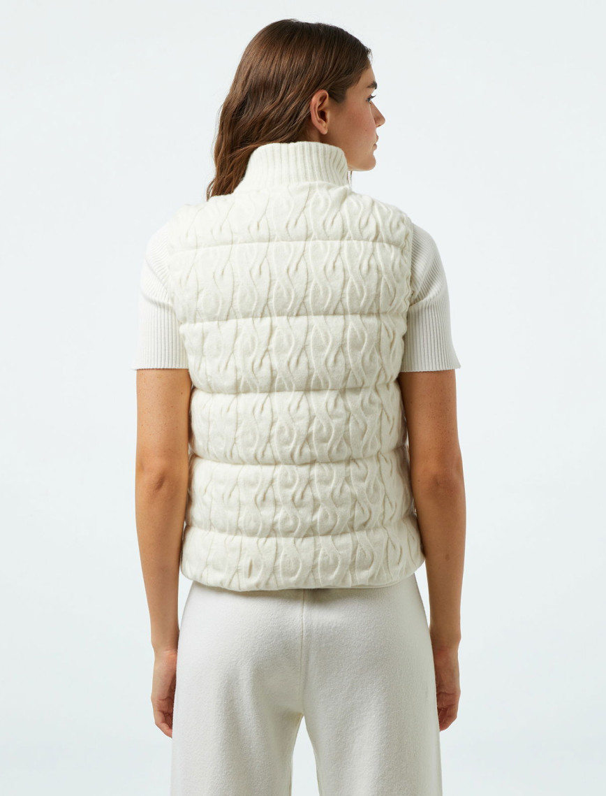 Lacoste Kadın Kapitone Regular Fit Dik Yaka Çift Taraflı Beyaz Yelek