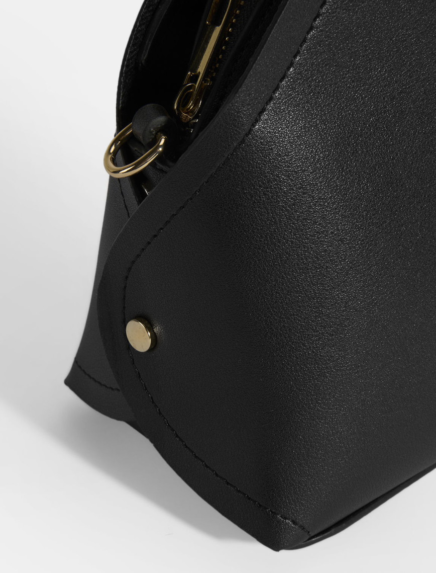 Kadın Siyah Omuz Çantası Kadın Siyah Omuz Çantası