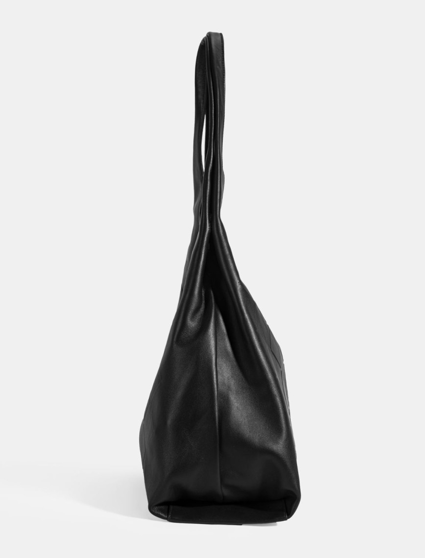 Kadın Siyah Monogram Baskılı Deri Omuz Çantası Kadın Siyah Monogram Baskılı Deri Omuz Çantası