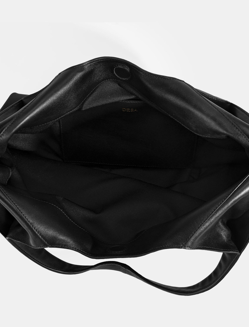 Kadın Siyah Monogram Baskılı Deri Omuz Çantası Kadın Siyah Monogram Baskılı Deri Omuz Çantası