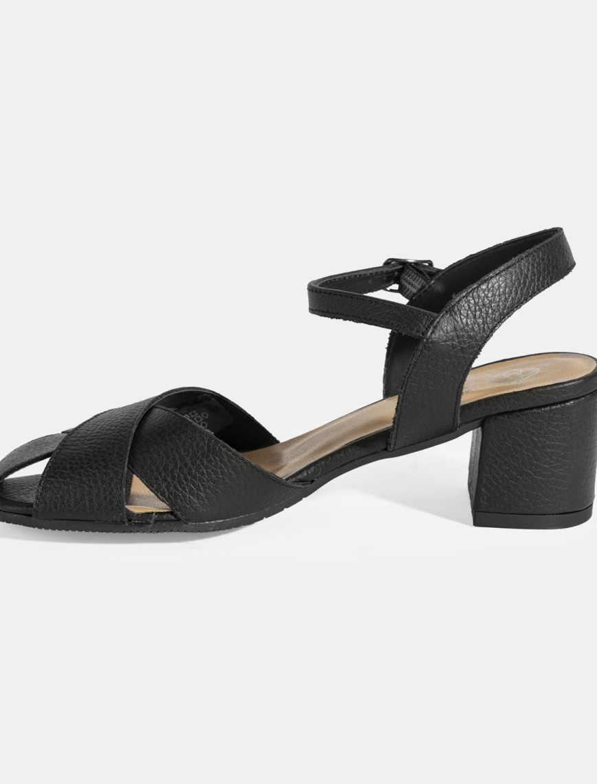 Kadın Siyah Ayarlanabilir Tokalı Deri Topuklu Sandalet Kadın Siyah Ayarlanabilir Tokalı Deri Topuklu Sandalet