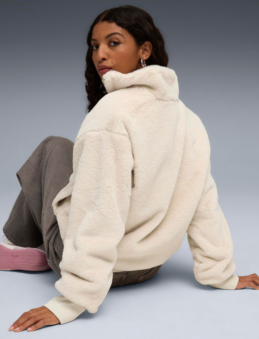 Puma Soft Fleece Kadın Siyah Ceket Puma Soft Fleece Kadın Siyah Ceket