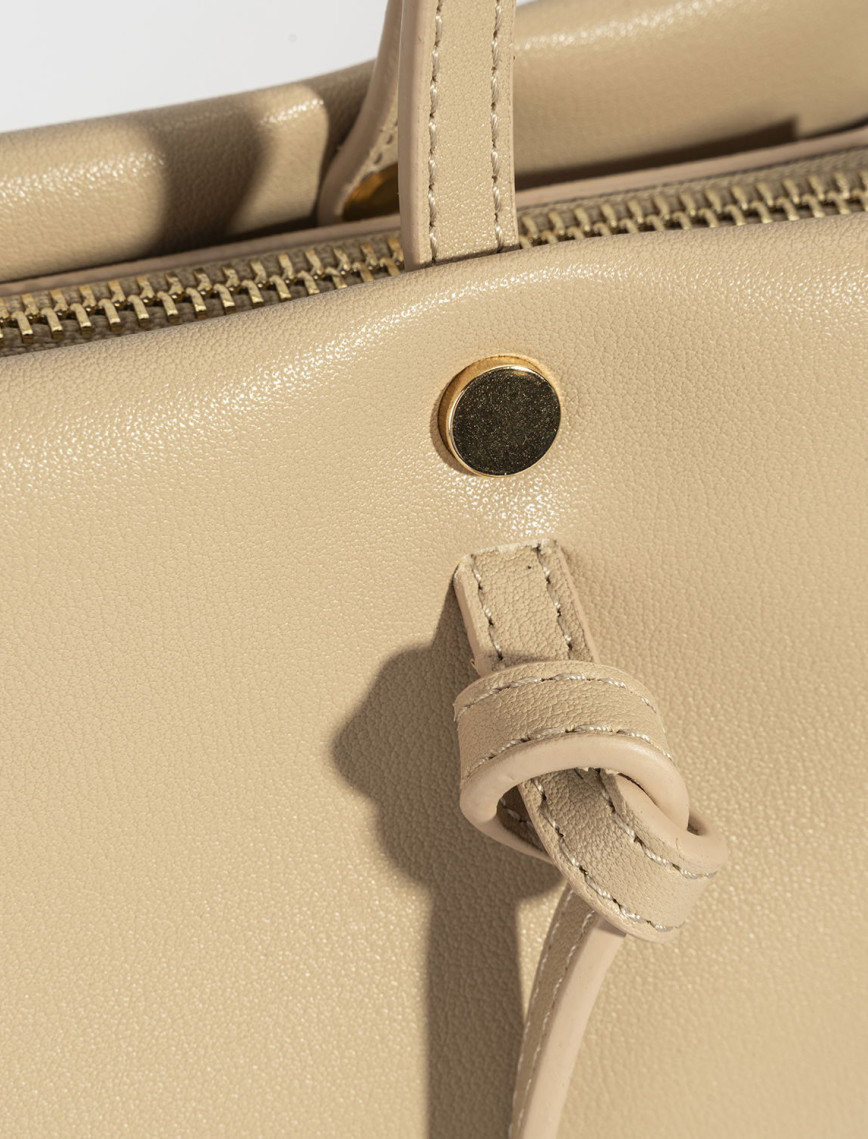 Kadın Krem Omuz Çantası Kadın Krem Omuz Çantası