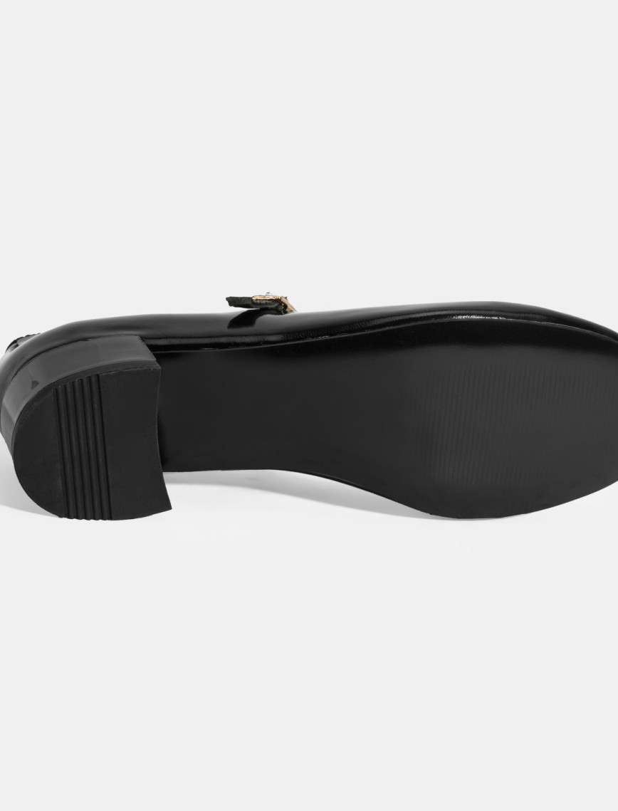 Kadın Siyah Toka Aksesuarlı T-Bant Rugan Topuklu Babet Kadın Siyah Toka Aksesuarlı T-Bant Rugan Topuklu Babet