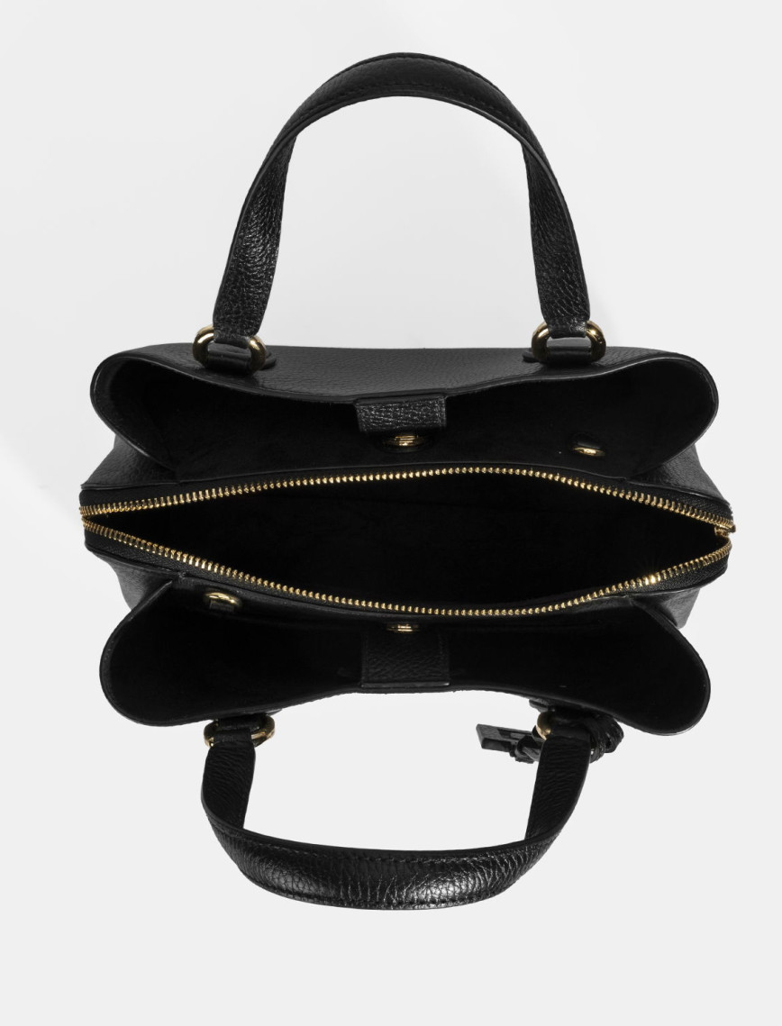 Kadın Siyah Deri Omuz Çantası Kadın Siyah Deri Omuz Çantası