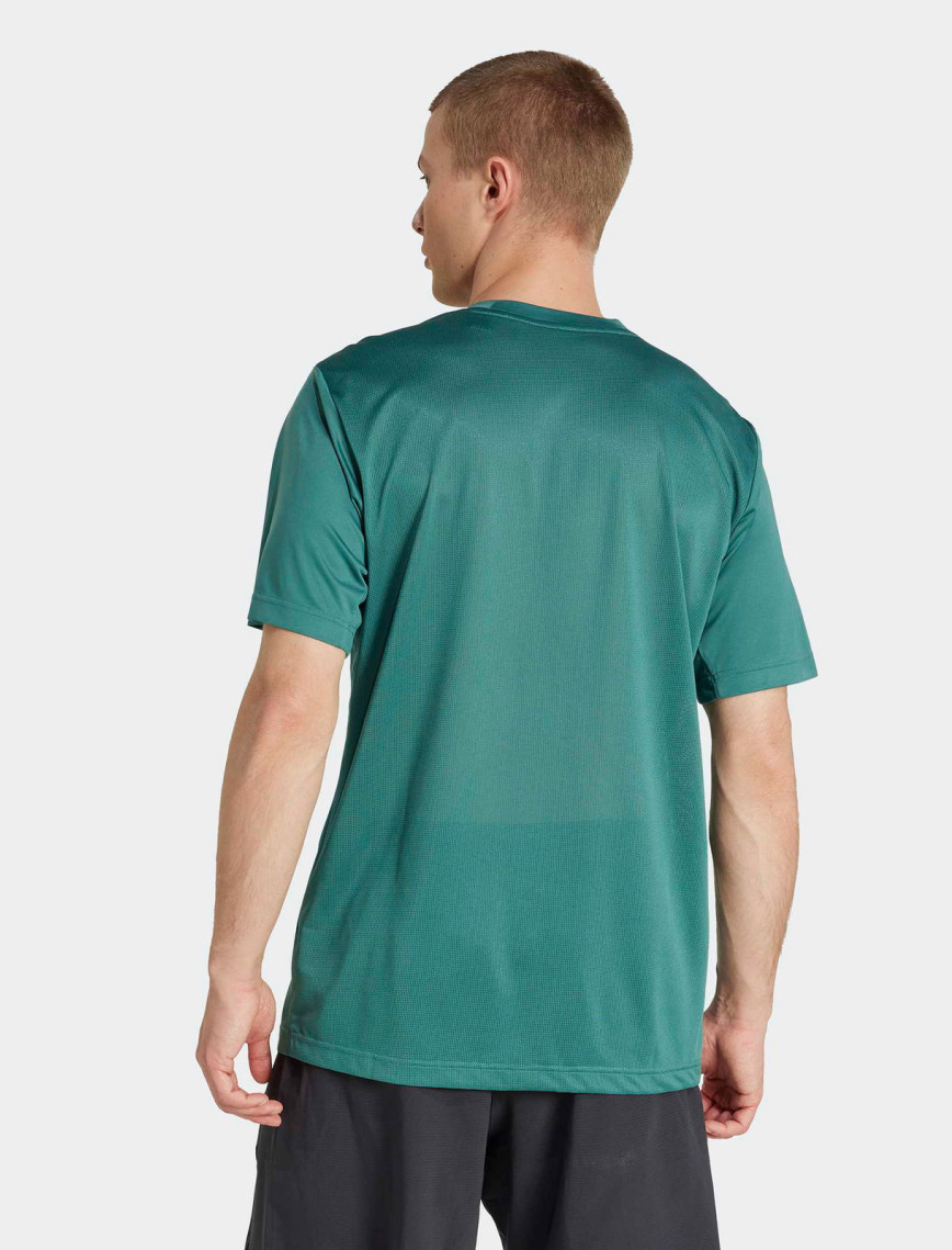 adidas Tech Apparel Graphic Erkek Yeşil T-Shirt adidas Tech Apparel Graphic Erkek Yeşil T-Shirt
