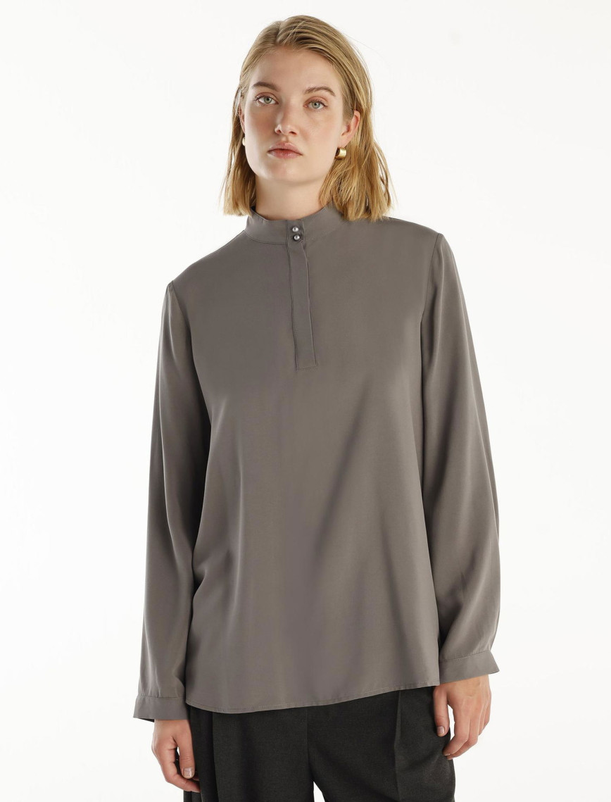 YARGICI İnci Düğmeli Bluz YARGICI İnci Düğmeli Bluz