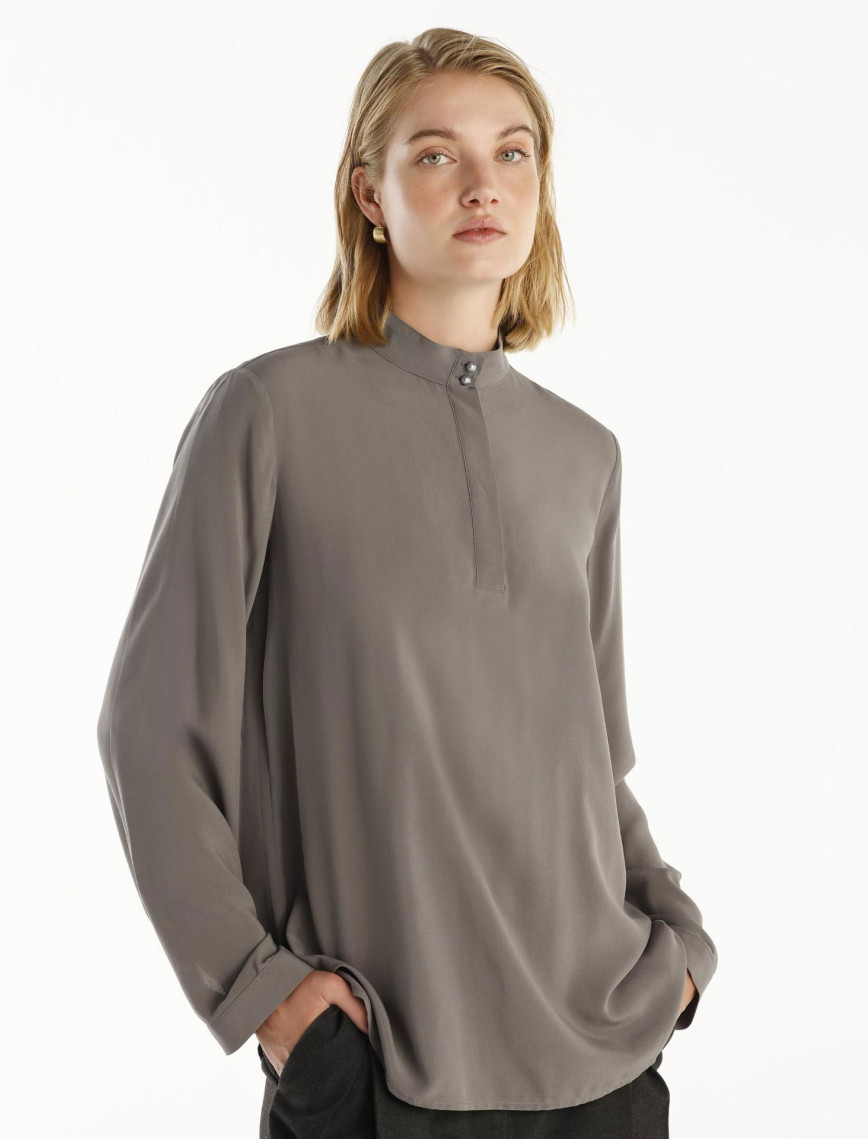 YARGICI İnci Düğmeli Bluz YARGICI İnci Düğmeli Bluz