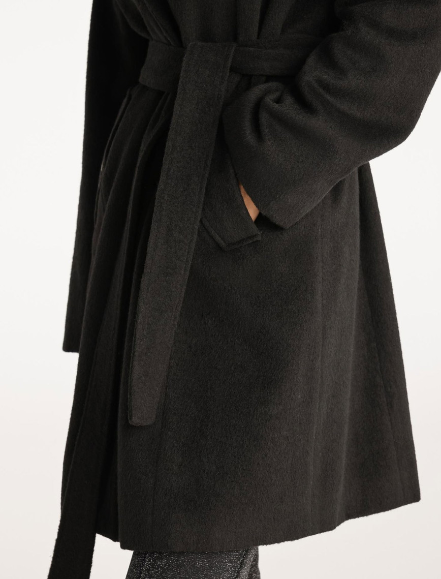 YARGICI Kapüşon Detaylı Palto YARGICI Kapüşon Detaylı Palto