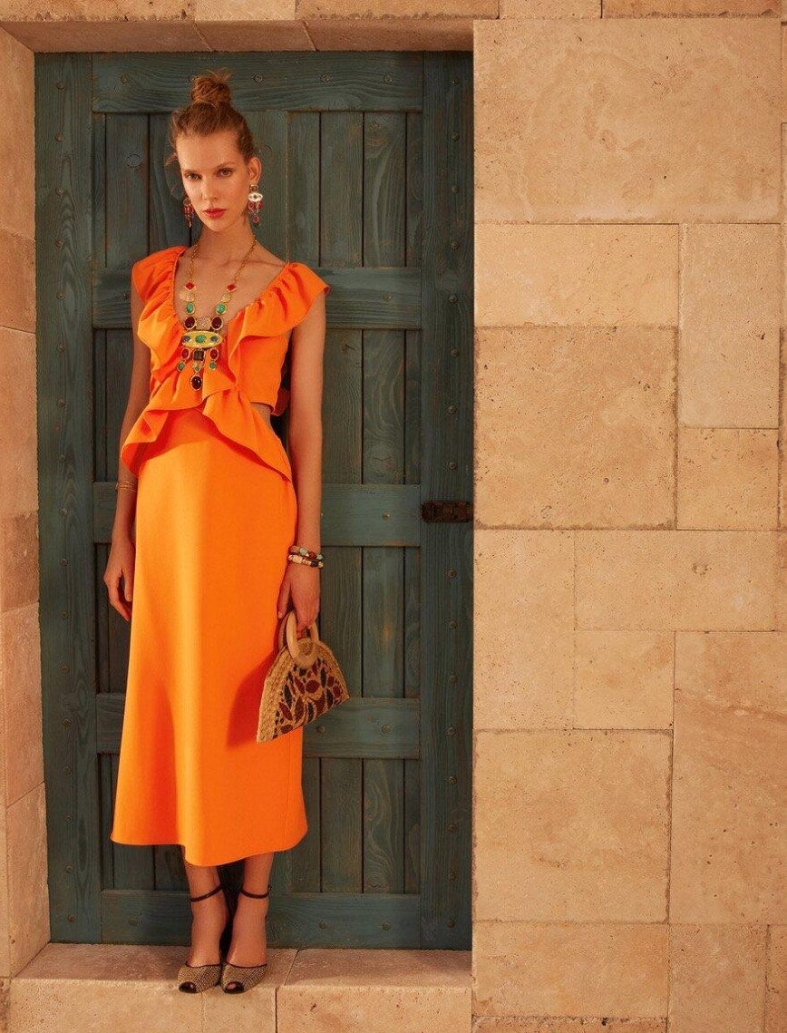 YARGICI Fırfırlı V Yaka Elbise YARGICI Fırfırlı V Yaka Elbise