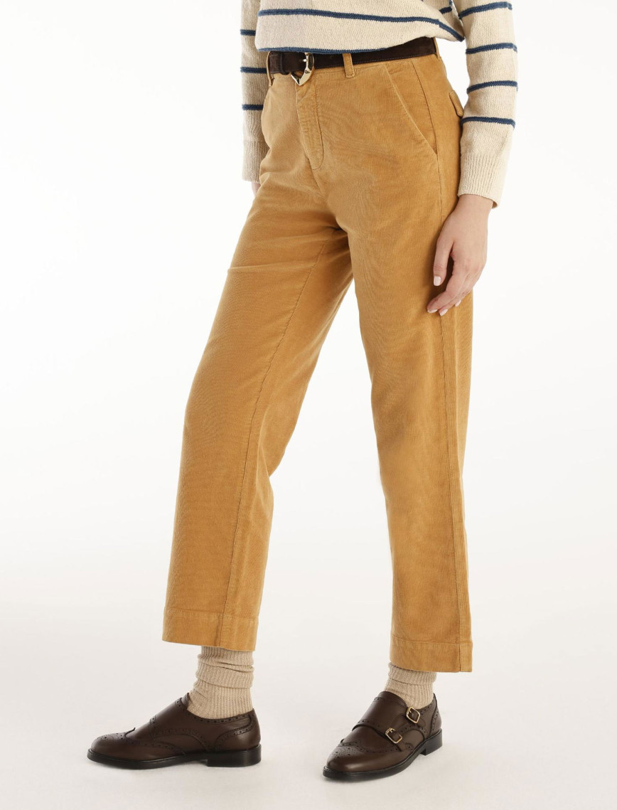 Arka Cep Detaylı Rahat Düz Paça Yüksel Bel Pantolon Arka Cep Detaylı Rahat Düz Paça Yüksel Bel Pantolon