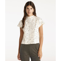 YARGICI Yüksek Yakalı Kolsuz T-Shirt YARGICI Yüksek Yakalı Kolsuz T-Shirt