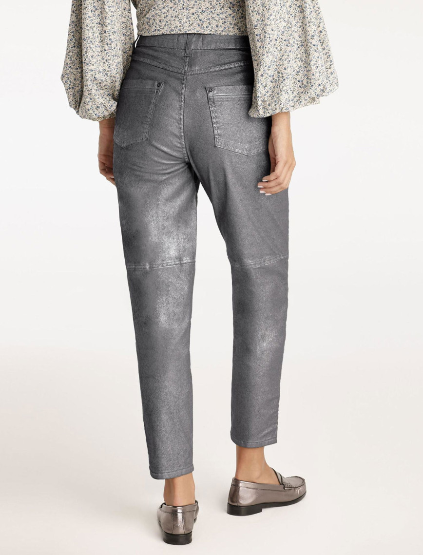 YARGICI Kesik Detaylı Yüksek Bel Düz Kesim Pantolon YARGICI Kesik Detaylı Yüksek Bel Düz Kesim Pantolon