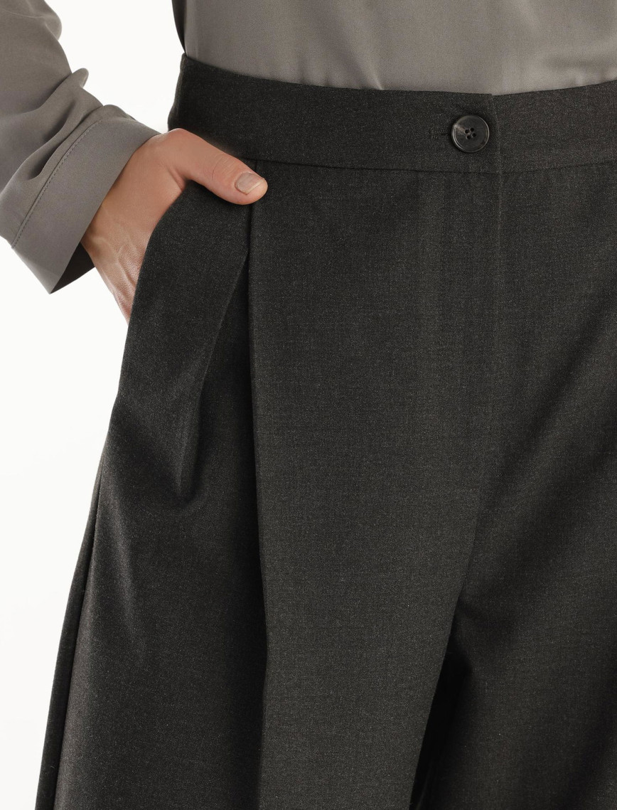 YARGICI Dökümlü Pilili Pantolon YARGICI Dökümlü Pilili Pantolon