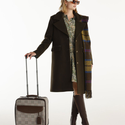 YARGICI Geniş Yakalı Düz Kesim Palto YARGICI Geniş Yakalı Düz Kesim Palto