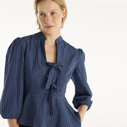 YARGICI Kurdele Detaylı Bluz YARGICI Kurdele Detaylı Bluz