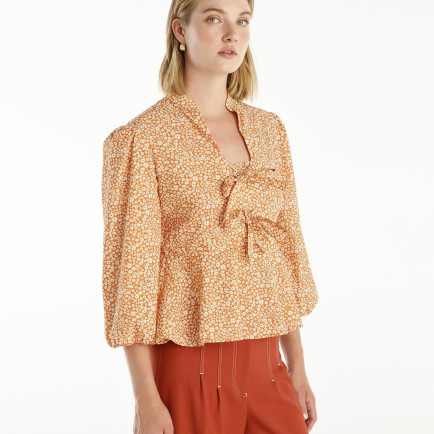 YARGICI Kurdele Detaylı Bluz YARGICI Kurdele Detaylı Bluz