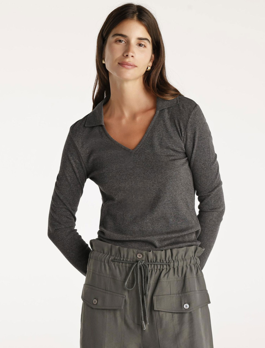 YARGICI V- Yakalı Geniş Yaka Detaylı Triko YARGICI V- Yakalı Geniş Yaka Detaylı Triko