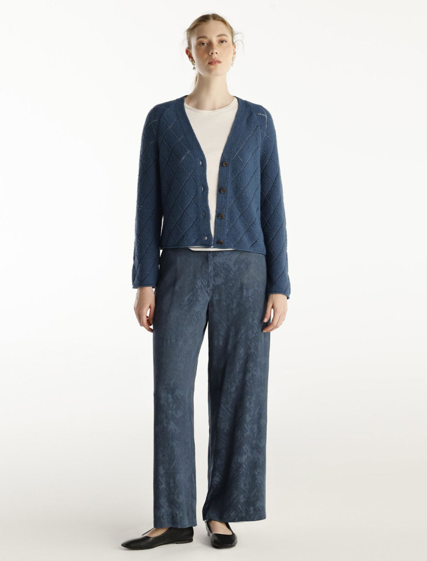 YARGICI V Yaka Dekorlu Hırka YARGICI V Yaka Dekorlu Hırka