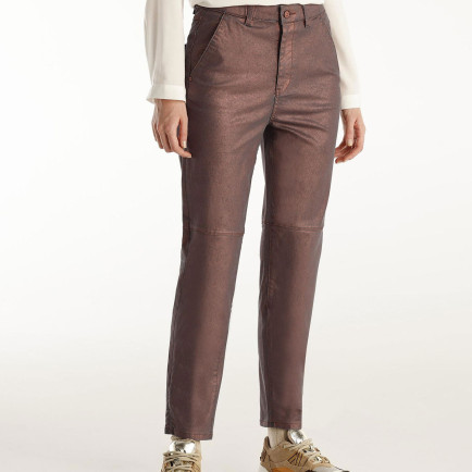 YARGICI Kesik Detaylı Yüksek Bel Düz Kesim Pantolon YARGICI Kesik Detaylı Yüksek Bel Düz Kesim Pantolon