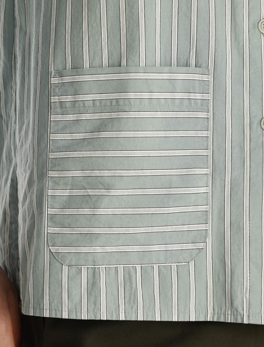 Önü Cepli Uzun Kollu Gömlek Önü Cepli Uzun Kollu Gömlek