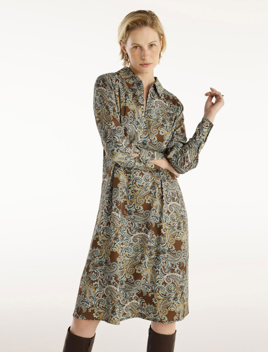 YARGICI Pensli Uzun Kollu Yakası Fermuarlı Elbise YARGICI Pensli Uzun Kollu Yakası Fermuarlı Elbise