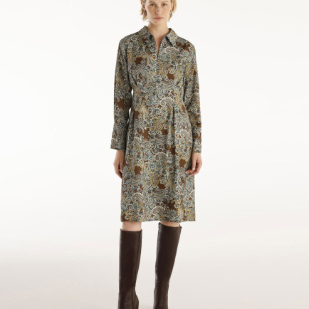 YARGICI Pensli Uzun Kollu Yakası Fermuarlı Elbise YARGICI Pensli Uzun Kollu Yakası Fermuarlı Elbise