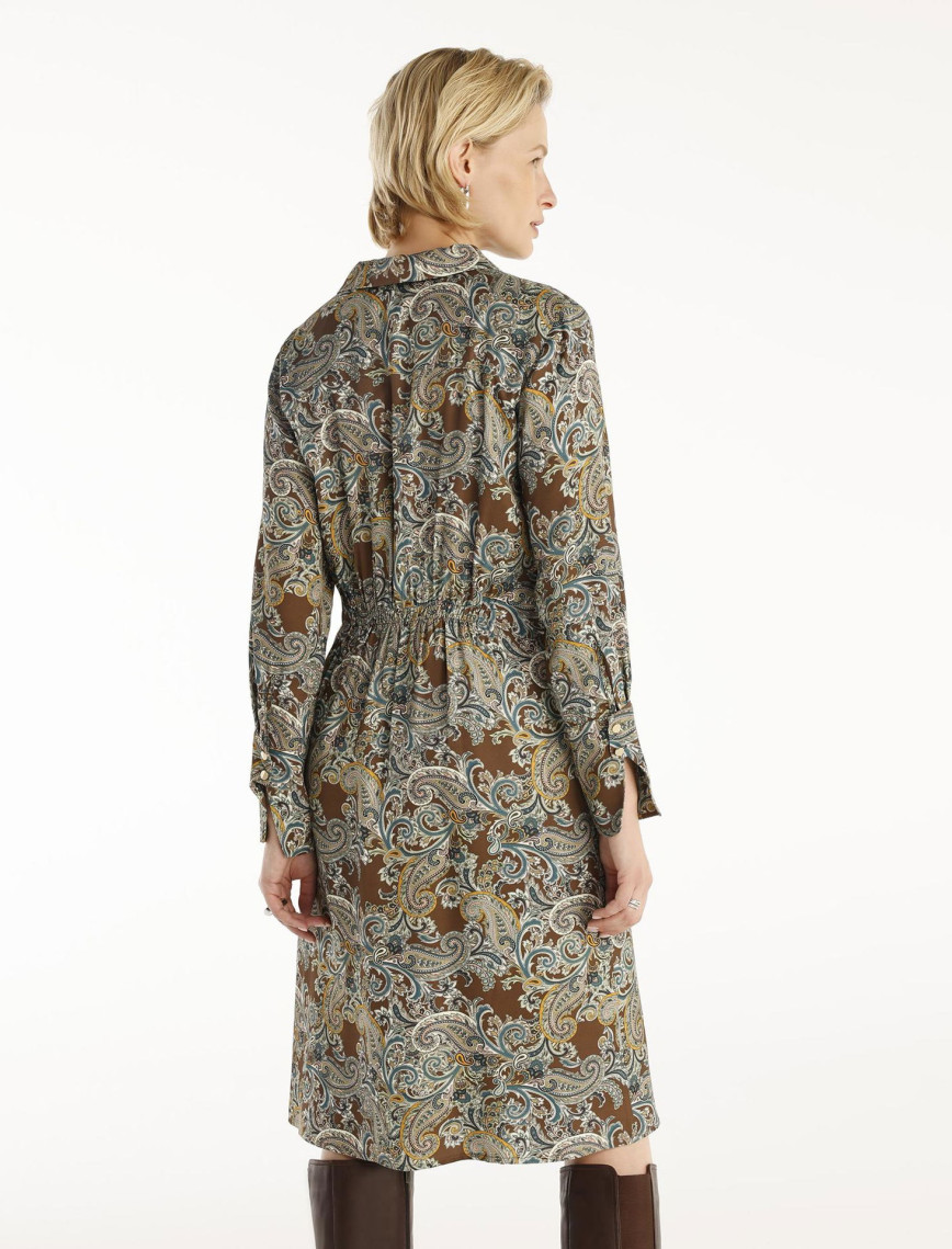 YARGICI Pensli Uzun Kollu Yakası Fermuarlı Elbise YARGICI Pensli Uzun Kollu Yakası Fermuarlı Elbise